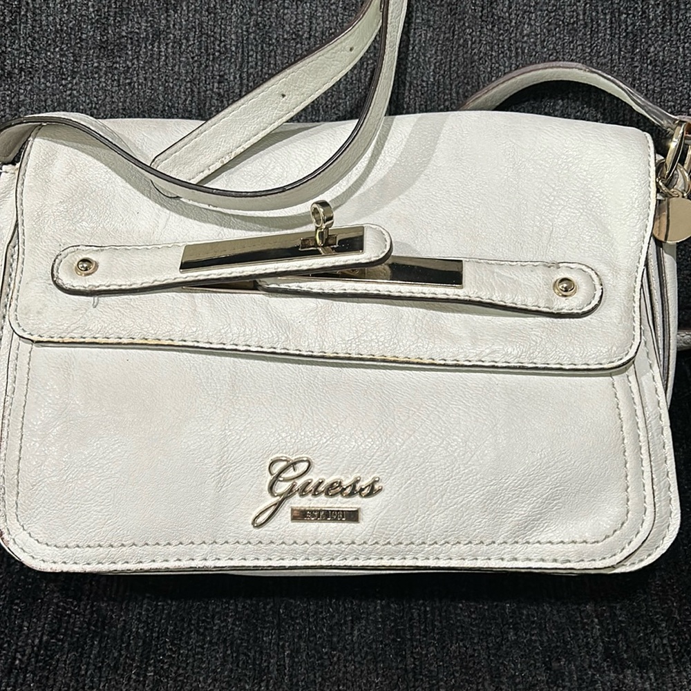 COPY - Guess crossbody white handbag, gently used, so lovely